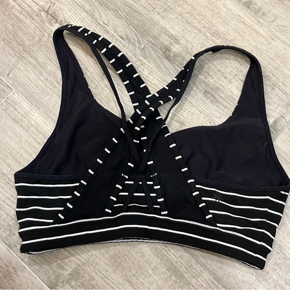 Athleta Transcendence Striped Racerback Sports Bra White Black Size S 866892-00 - Picture 4 of 9